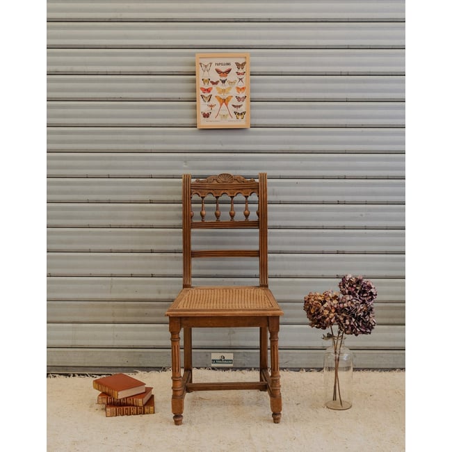 Chaise en bois et cannage Claude N°1655 - Bon état Couleur bois foncé <span itemprop=