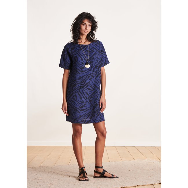 Robe courte en lin à imprimé animalier bleu <span itemprop=