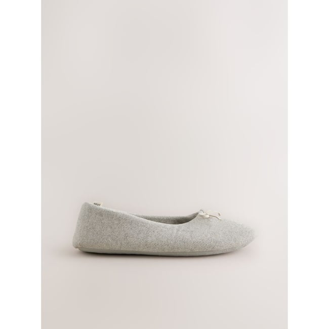 Chaussons ballerines gris <span itemprop=