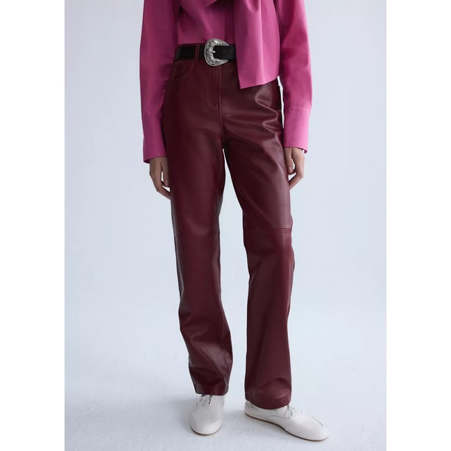 Pantalon droit en cuir lie de vin <span itemprop=