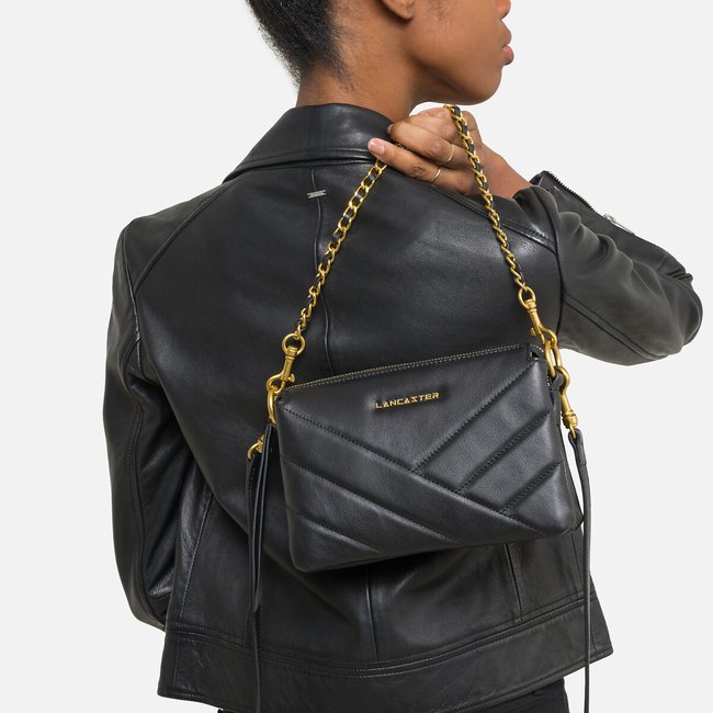 Carteira estilo clutch acolchoada com fecho, S Soft preto <span itemprop=