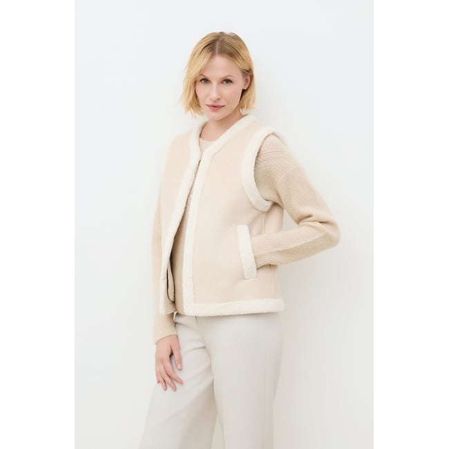 Veste courte droite VLOUP sable <span itemprop=