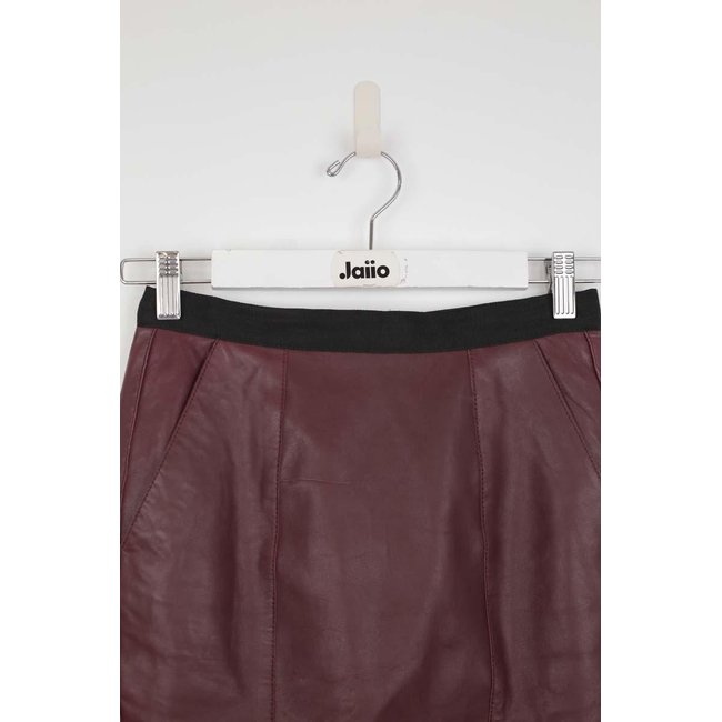 Jupe en cuir tres bon etat bordeaux Sandro La Redoute