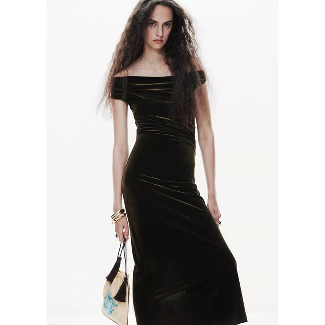 DRESS XVELU olive <span itemprop=