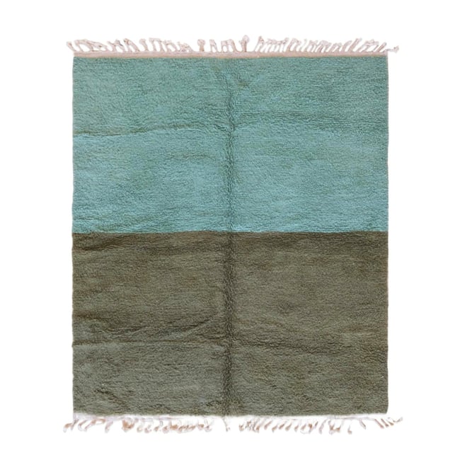 Tapis berbère design et raffiné noué main en laine 223 x 265 cm Couleur vert naturel <span itemprop=
