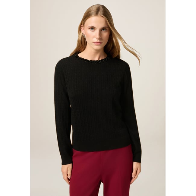 Pull à col rond avec applications noir <span itemprop=