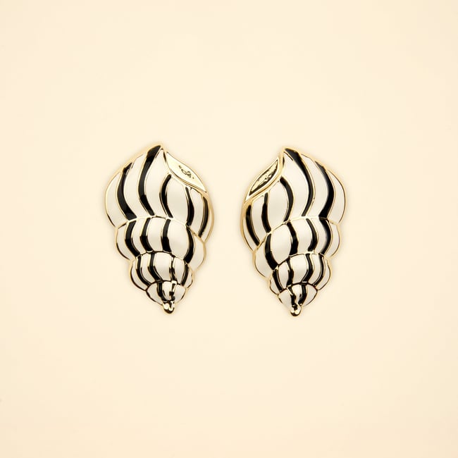 Boucles d'oreilles Coquillage Métal blanc et noir <span itemprop=