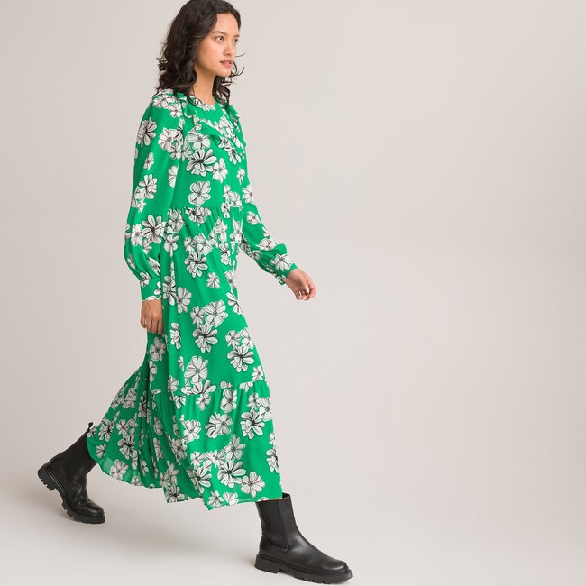 Robe longue évasée, à volants imprimé fleurs fond vert <span itemprop=