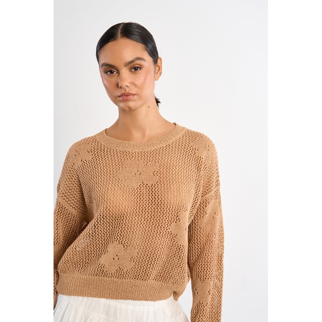 Pull en maille fine avec détails fleurs camel <span itemprop=