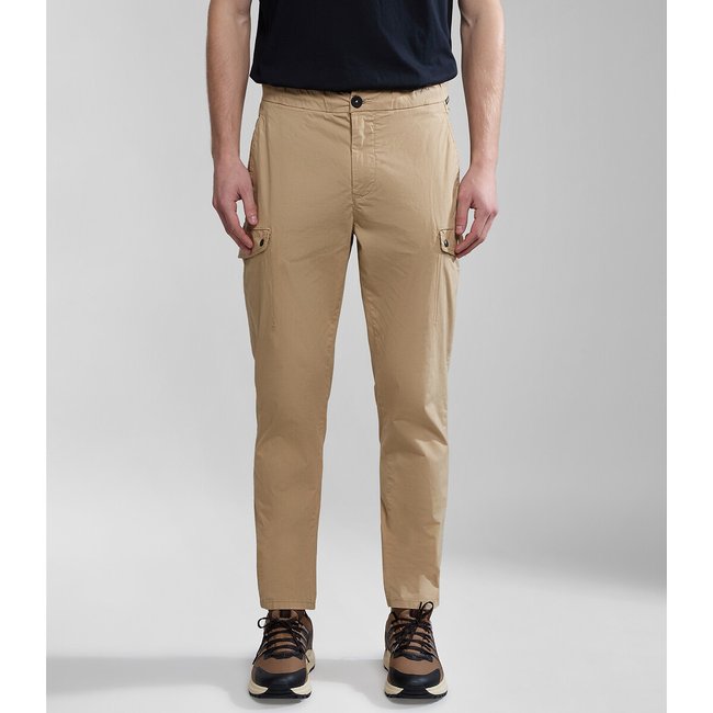 Pantalón cargo beige <span itemprop=