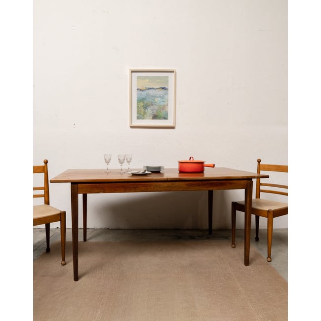 Table à manger scandinave Karla N°1181 - Bon état Couleur bois foncé <span itemprop=
