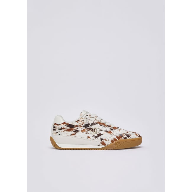 Sneakers en poulain animalier <span itemprop=