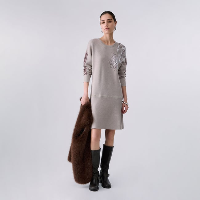 Robe courte en maille jacquard beige <span itemprop=