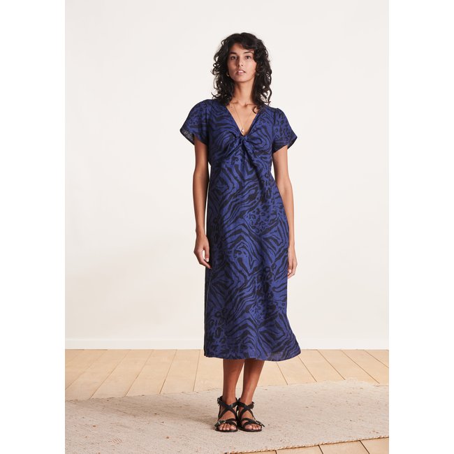 Robe mi-longue en lin imprimé animalier bleu <span itemprop=