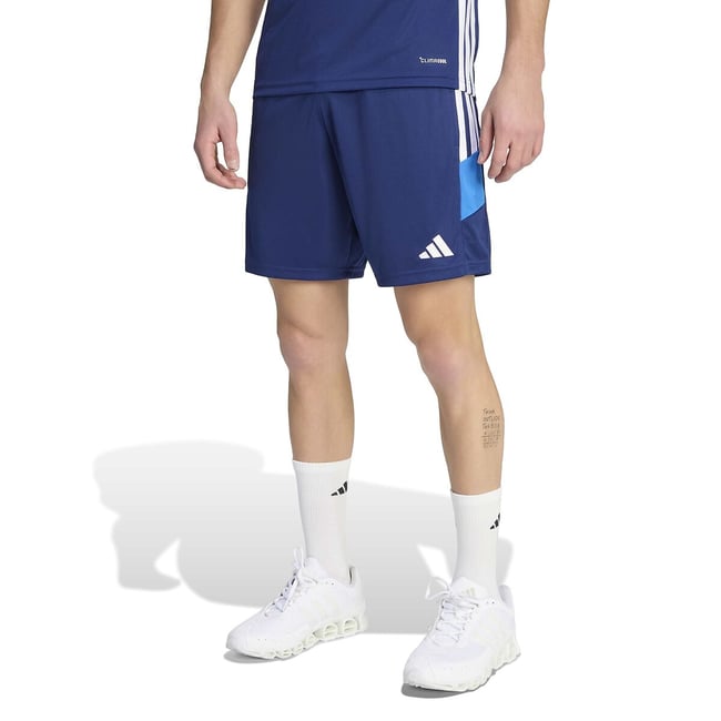 Short de football, TIRO 26 ESSENTIALS bleu foncé <span itemprop=