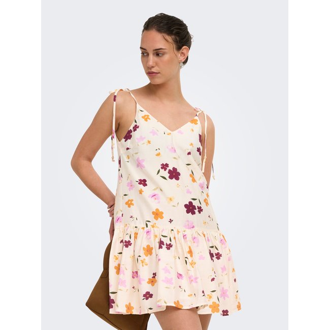Robe ONLSILYA Robe courte egret <span itemprop=