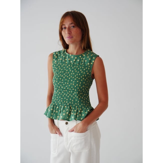 Top à pois froncé volant CORA vert / jaune <span itemprop=