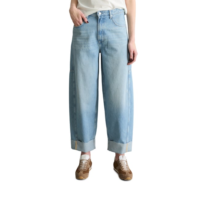 Jeans modèle Enni large barrel cropped en pur coton bio bleu clair <span itemprop=