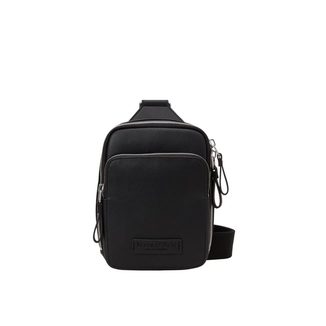 Sac à bandoulière modèle Fredrik fabriqué à partir d'un substitut de cuir en polyester recyclé - MARC O'POLO