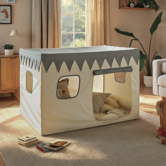 Play Cotton House with Scalloped Bunting - CUDDLECO