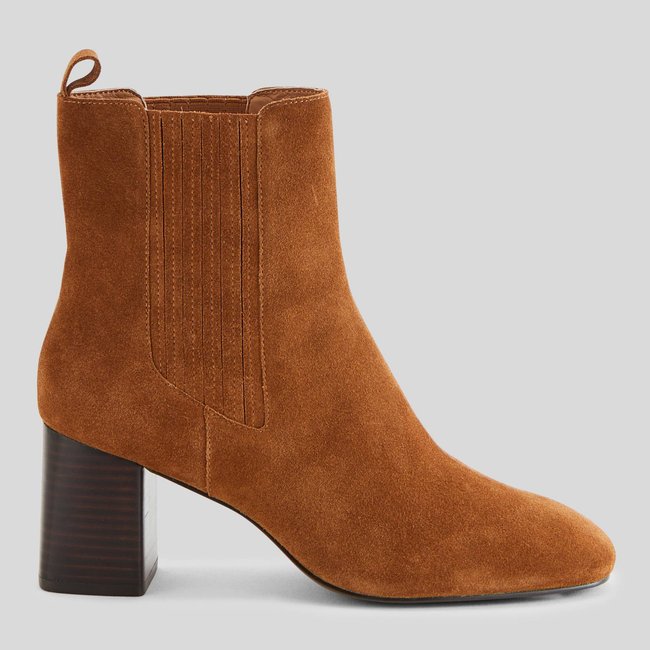 Bottines à talons en cuir merisier <span itemprop=