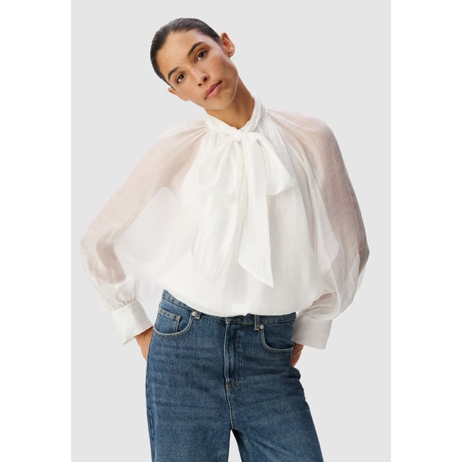 Blouse col lavallière manches ballon blanc cassé <span itemprop=
