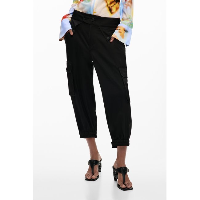 Pantalon capri cargo noir <span itemprop=