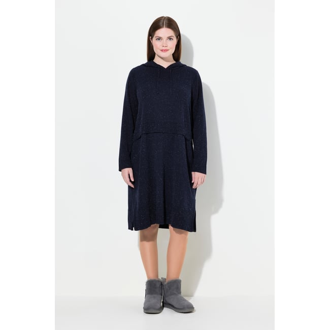 Robe en maille marine <span itemprop=
