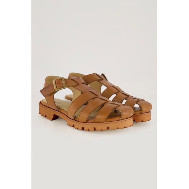Sandales en cuir. Effet tressé - largeur H , pied large marron <span itemprop=