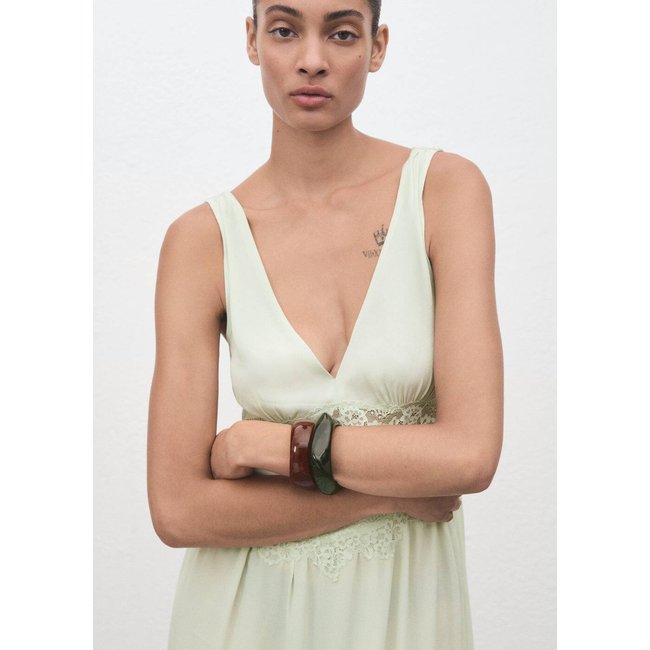 Robe lingerie en dentelle vert menthe <span itemprop=