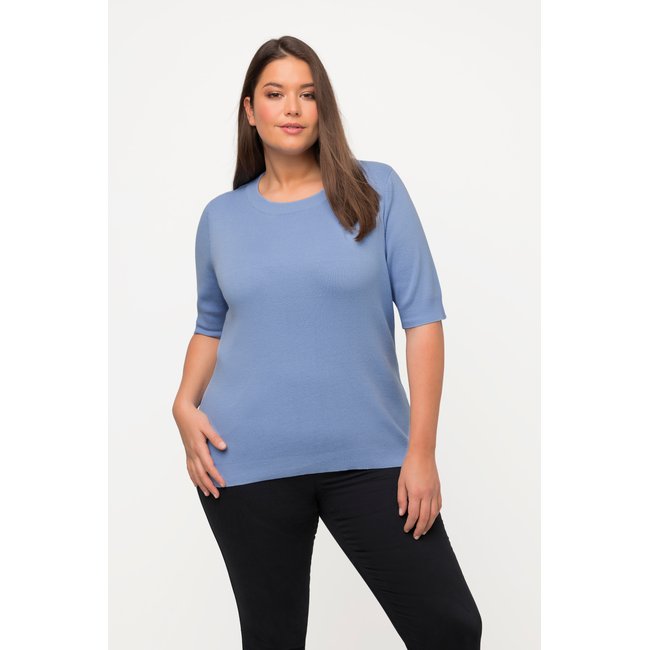 Pull, fines côtes, col rond, manches courtes bleu ciel <span itemprop=