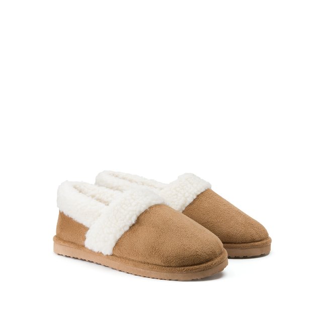 Chaussons fourrés camel <span itemprop=