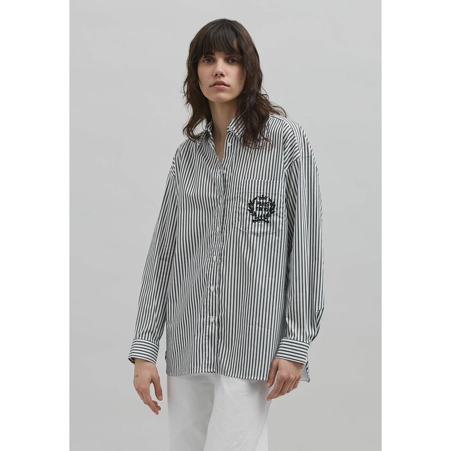 Gestreifte Oversize-Bluse mit langen Ärmeln schwarz/weiss gestreift <span itemprop=