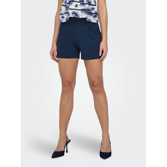 Short, détails boutons bleu marine <span itemprop=