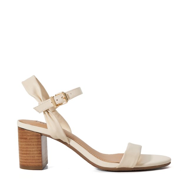 Chaussures à bout ouvert et talon carré coupe large - Wide Fit JALIZ écru cuir <span itemprop=