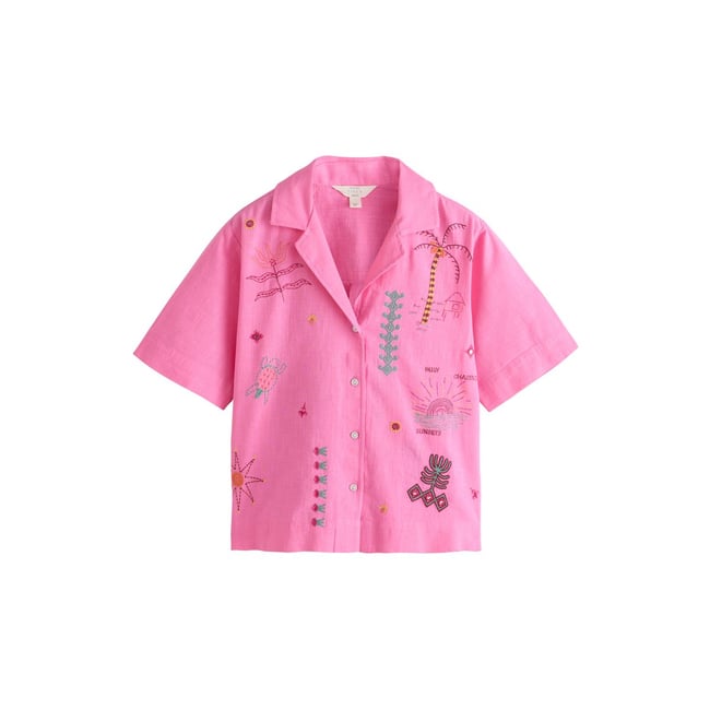 Chemise manches courtes contenant du lin rose brodé <span itemprop=