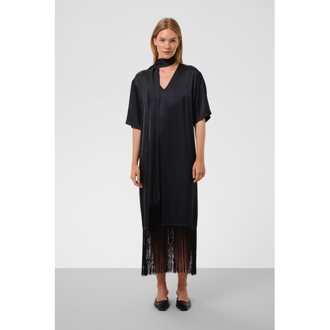 Robe noir <span itemprop=
