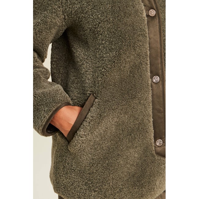 Manteau bouclette doublé manches longues vert kaki <span itemprop=