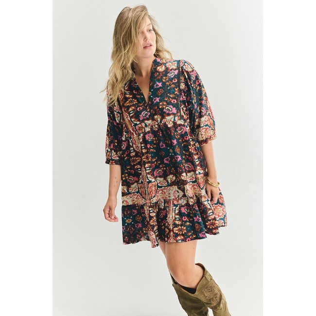 Robe Cassie imprimé noir/rouge <span itemprop=