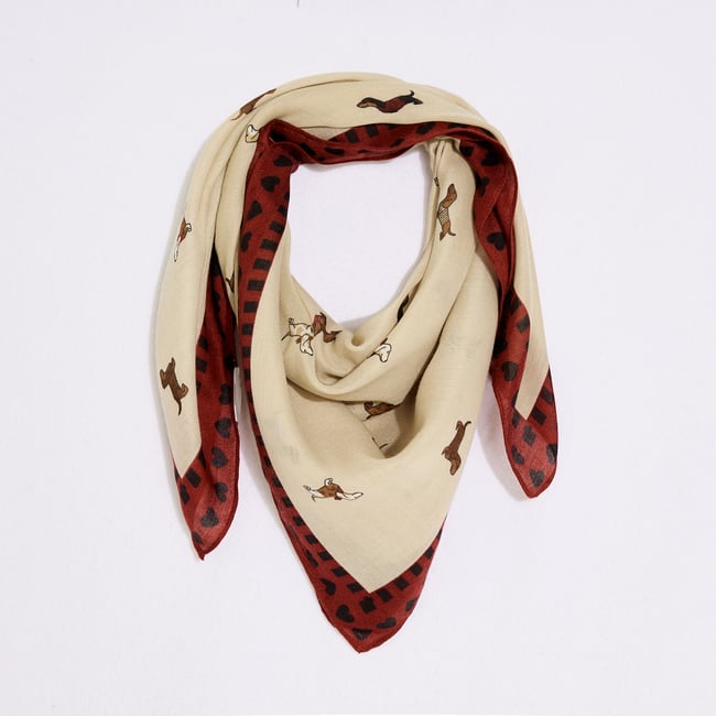 Foulard carré motif chiens beige <span itemprop=