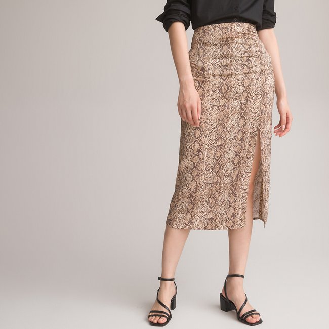 Jupe droite longue, imprimé animalier en satin imprimé python <span itemprop=
