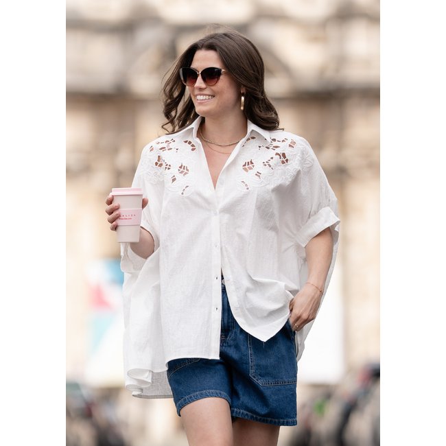 Chemise ajourée oversize blanc <span itemprop=