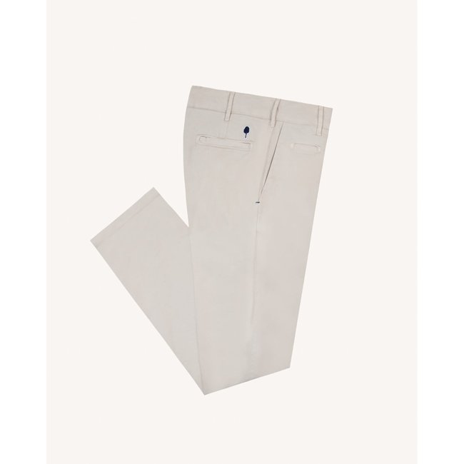 Chino coupe fuselée BRIX BRIX ecru <span itemprop=
