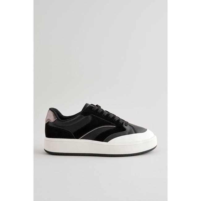 Baskets rétro à lacets noir <span itemprop=