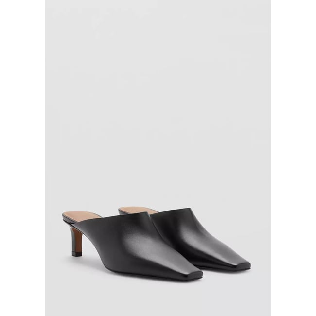 Chaussures talon ouvertes à l’arrière cuir noir <span itemprop=