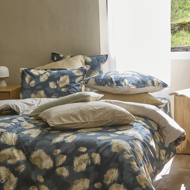 Housse de couette imprimée EN APESANTEUR gris orage <span itemprop=