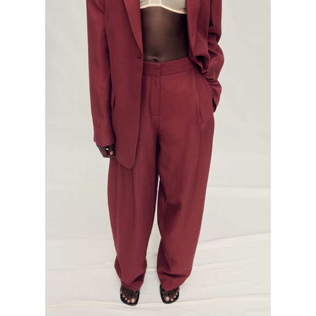 Pantalon de costume wideleg lin mélangé lie de vin <span itemprop=