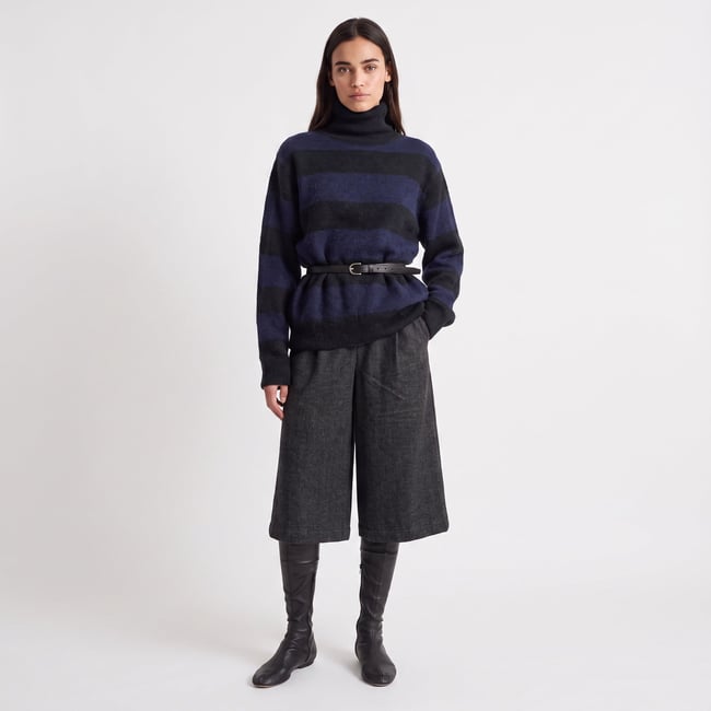 Bermuda tailleur femme en laine EROURA d-gray <span itemprop=