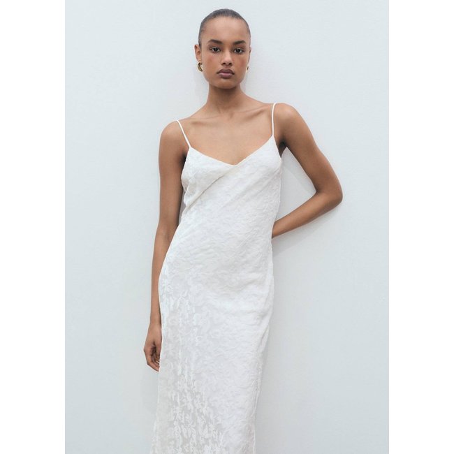Robe dévorée à fleurs blanc cassé <span itemprop=