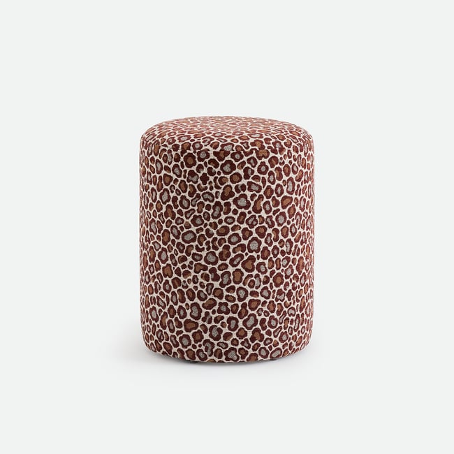 Pouf en tissu texturé, motif léopard, POLINA léopard marron <span itemprop=